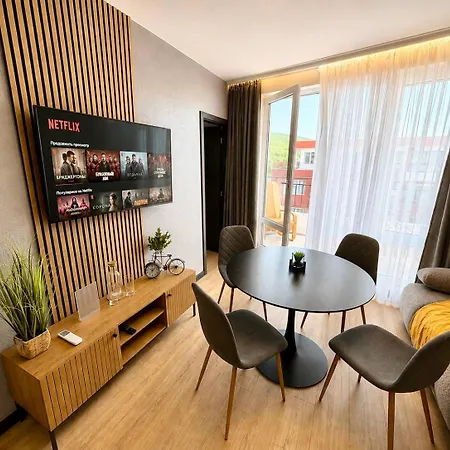 Modern 2 Bedroom With Big Terrace דירה